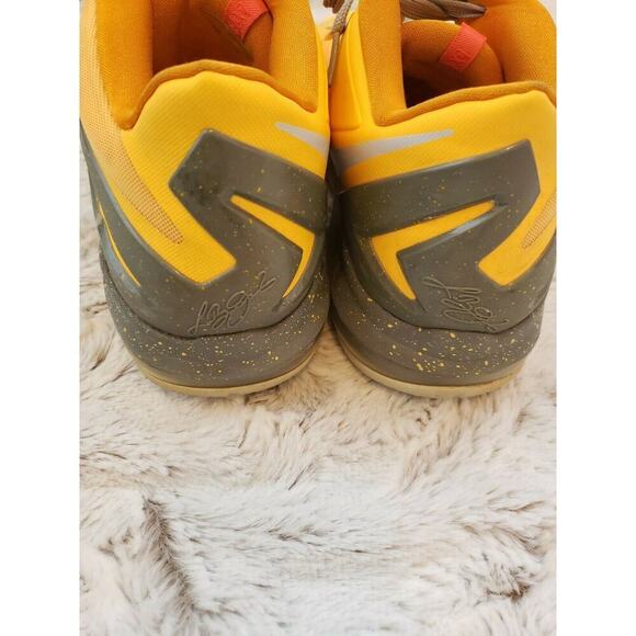 NIKE MAX LEBRON XI LOW MENS SNEAKER MANGO SIZE 11.5